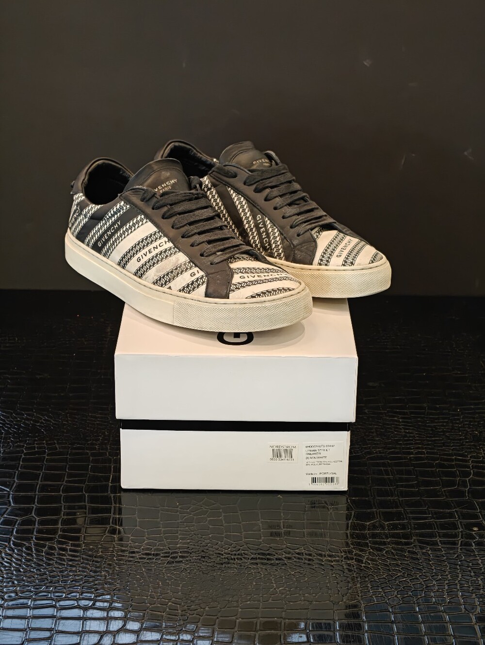 GIVENCHY URBAN STREET SNEAKER BLACK/WHITE